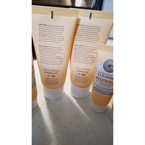 IT Cosmetics Confidence in a Cleanser Travel Size 0.6 oz - 1.7 oz Each, Set Of 6 - Picture 3 of 4